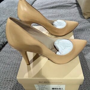 Bcbgeneration nude leather pumps